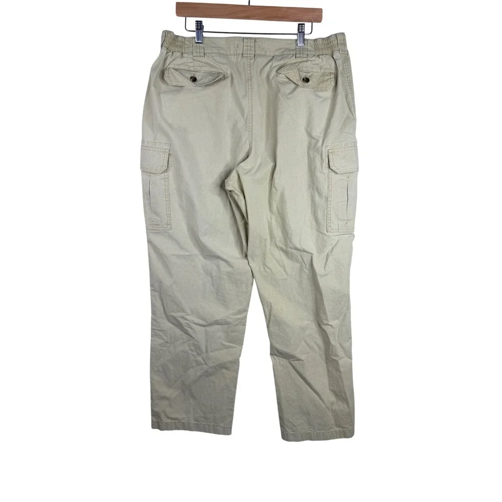 LL Bean Men's Comfort Waist Cargo Pants size 38X32 Khaki Tan‎